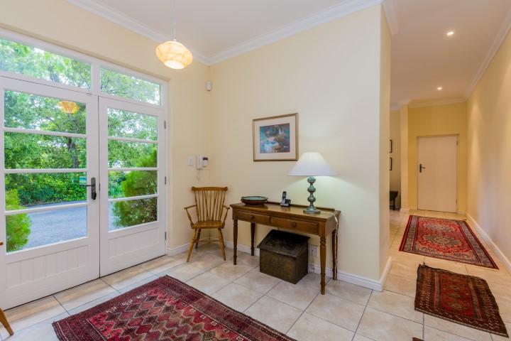 To Let 4 Bedroom Property for Rent in Constantia Western Cape